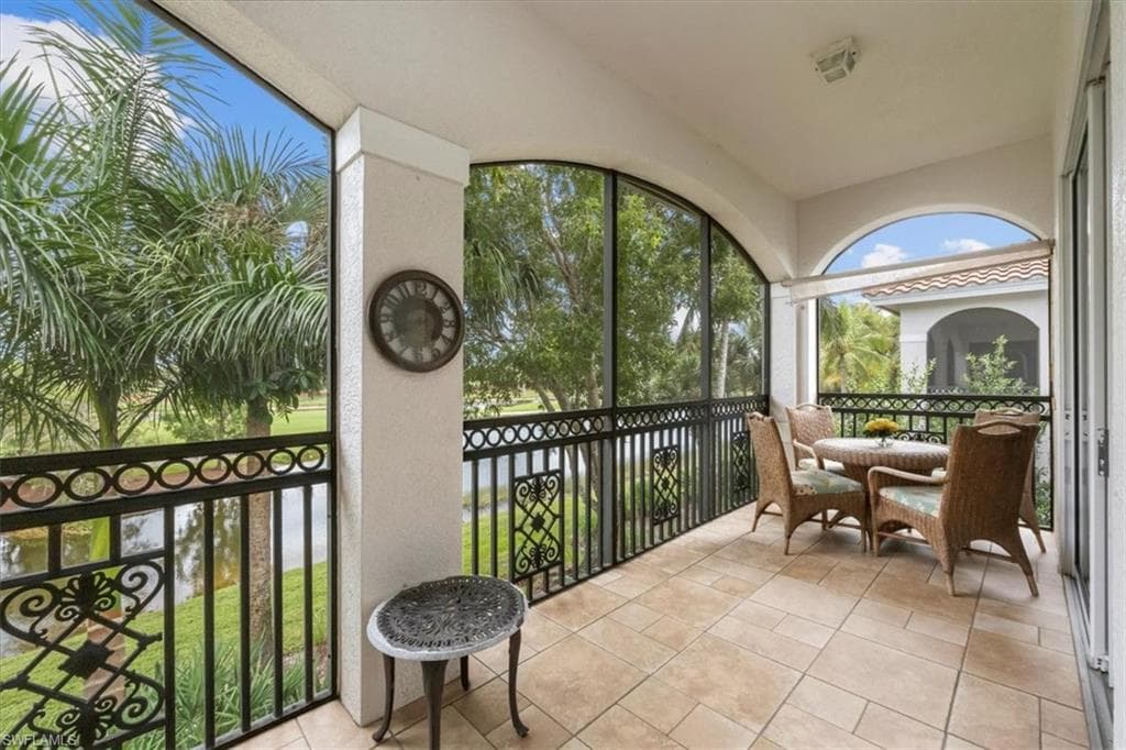 9034 Cascada Way 202, Naples, FL 34114-25
