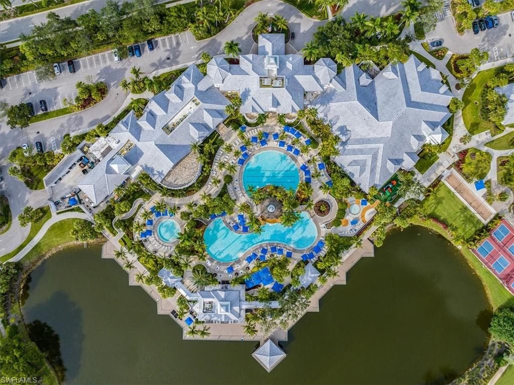 9034 Cascada Way 202, Naples, FL 34114-27