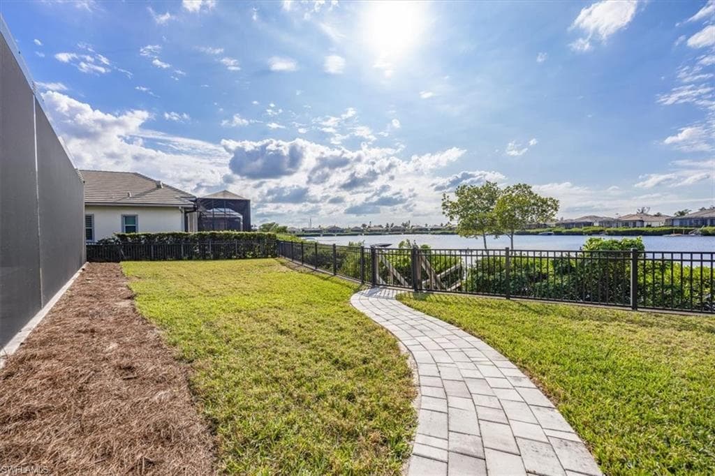 17262 Hidden Estates Cir, Fort Myers, FL 33908-33