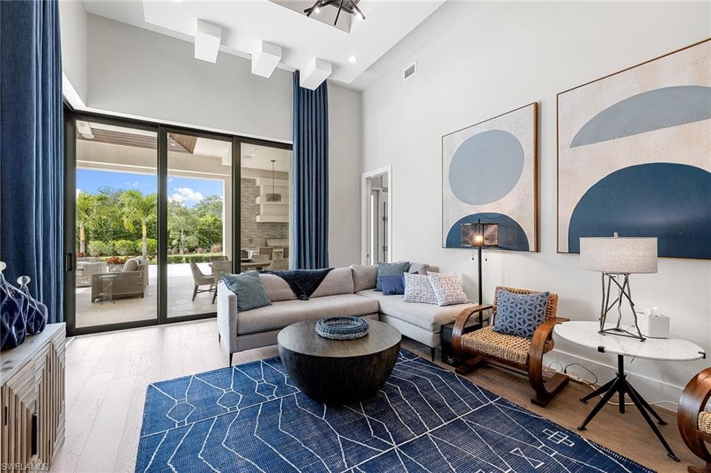 607 Myrtle Rd, Naples, FL 34108-34