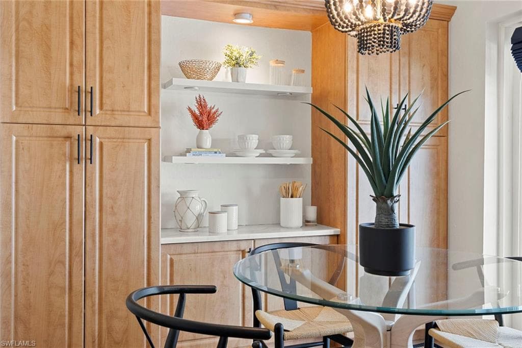 841 Tanbark Dr 202, Naples, FL 34108-12