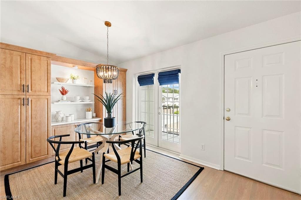 841 Tanbark Dr 202, Naples, FL 34108-13