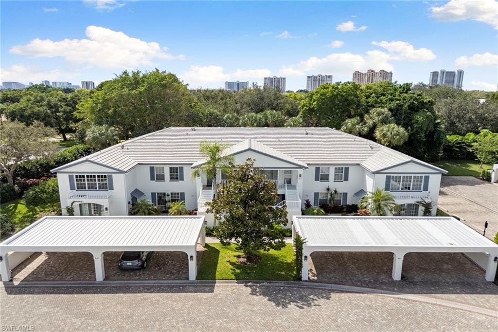841 Tanbark Dr 202, Naples, FL 34108-26