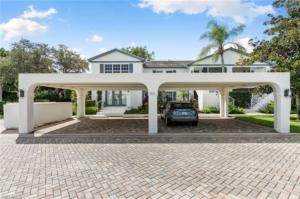 841 Tanbark Dr 202, Naples, FL 34108-28