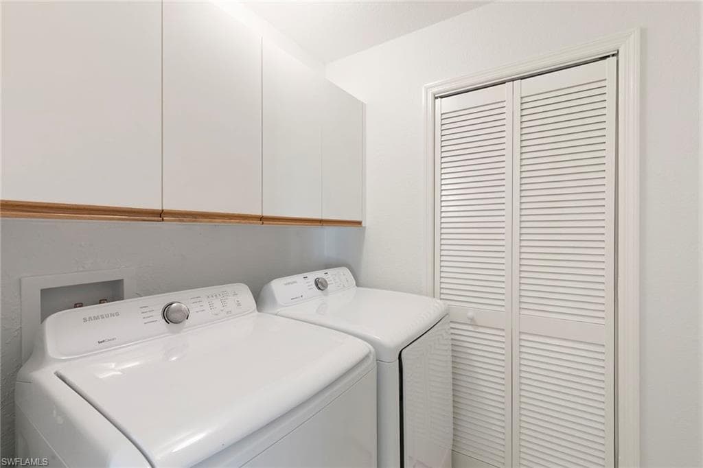 841 Tanbark Dr 202, Naples, FL 34108-30