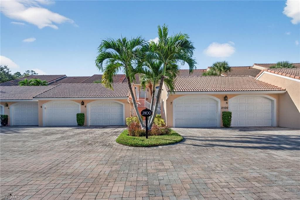 2100 Cascades Dr 4904, Naples, FL 34112-27