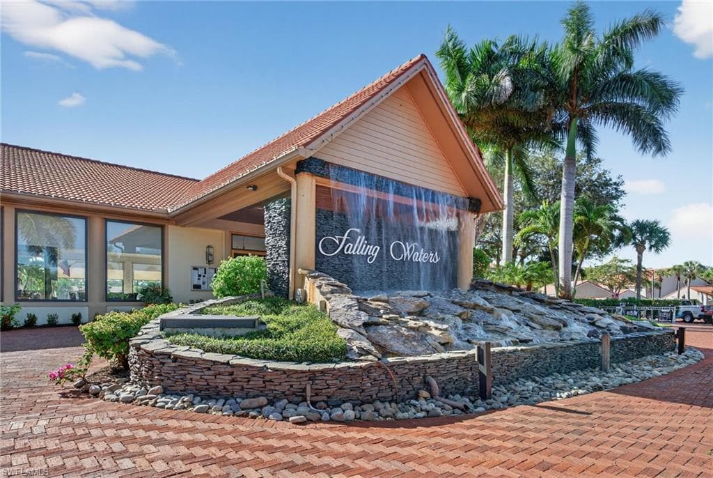 2100 Cascades Dr 4904, Naples, FL 34112-34