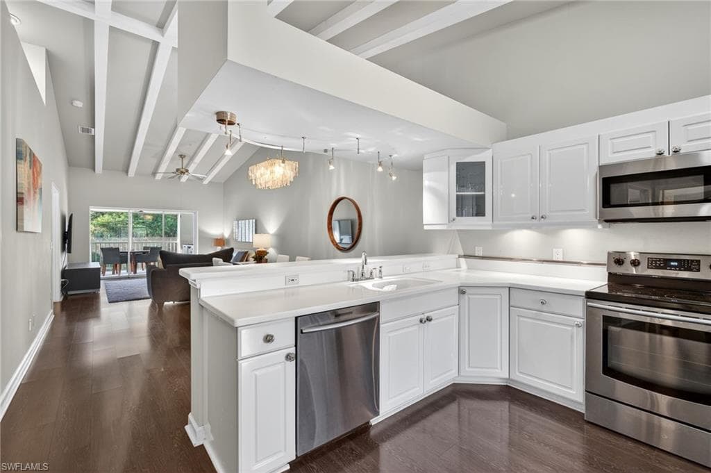 2100 Cascades Dr 4904, Naples, FL 34112-2