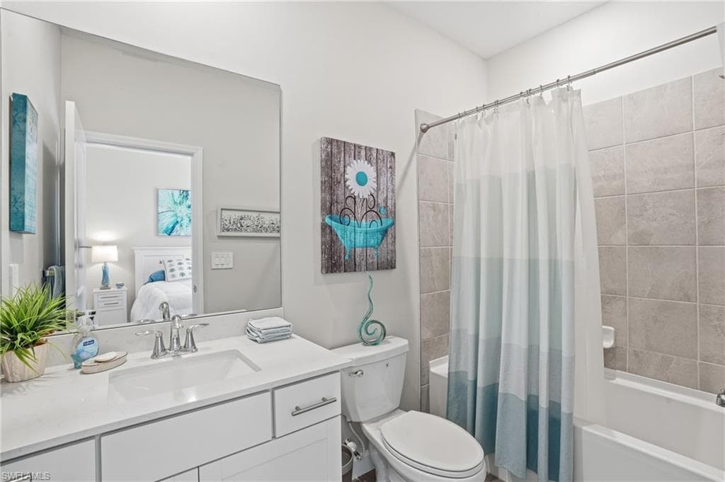 18526 Ives Dr, Estero, FL 33928-19