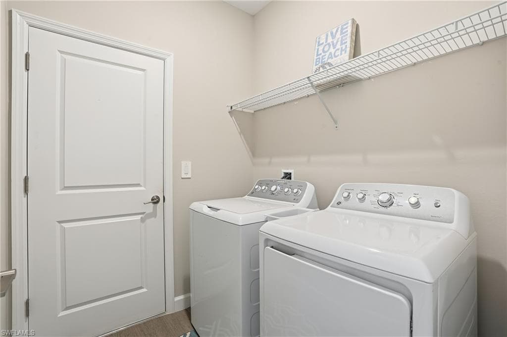 18526 Ives Dr, Estero, FL 33928-25