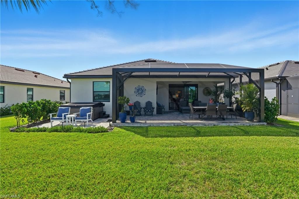 18526 Ives Dr, Estero, FL 33928-30