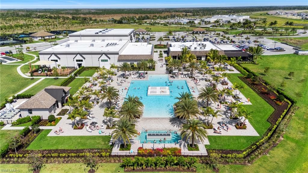 18526 Ives Dr, Estero, FL 33928-33