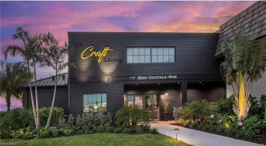 18526 Ives Dr, Estero, FL 33928-35