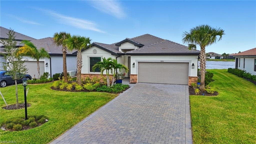 18526 Ives Dr, Estero, FL 33928-3