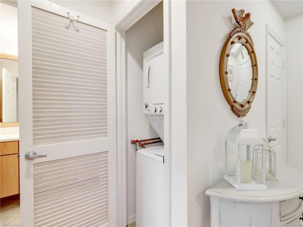 401 Arbor Lake Dr 4-101, Naples, FL 34110-14