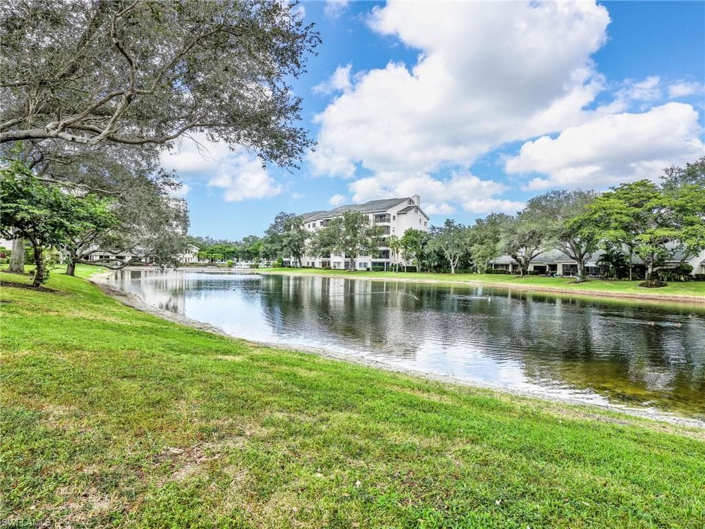 401 Arbor Lake Dr 4-101, Naples, FL 34110-21