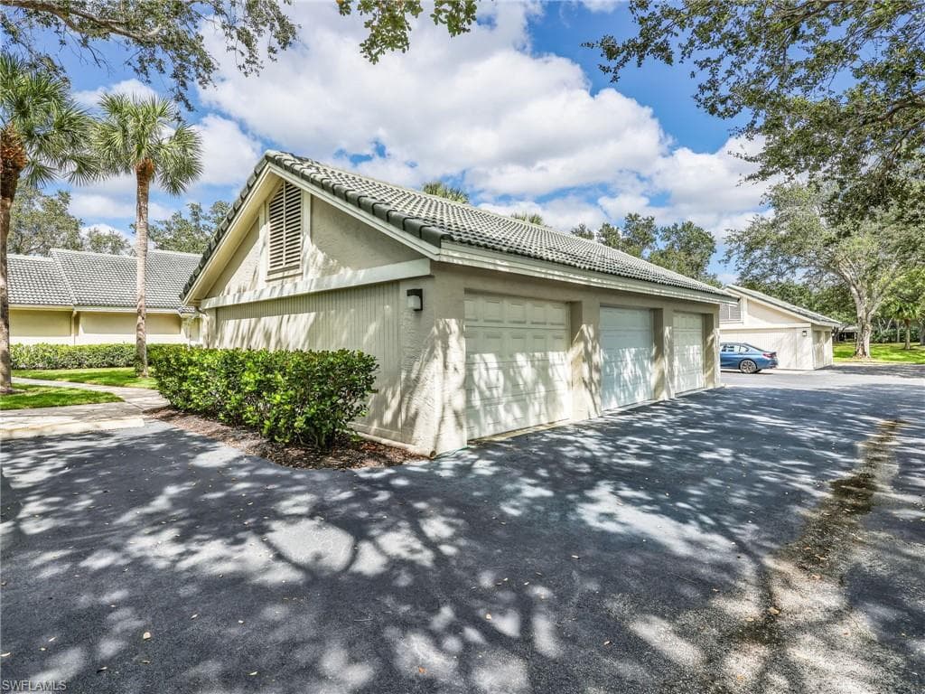 401 Arbor Lake Dr 4-101, Naples, FL 34110-22