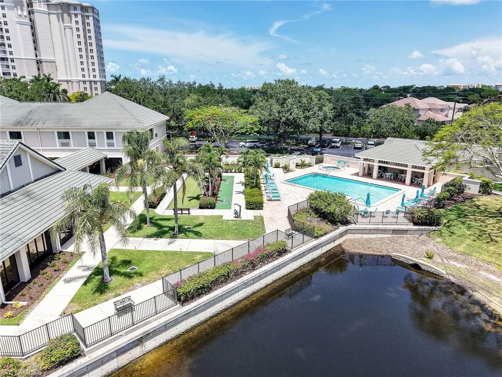 401 Arbor Lake Dr 4-101, Naples, FL 34110-26
