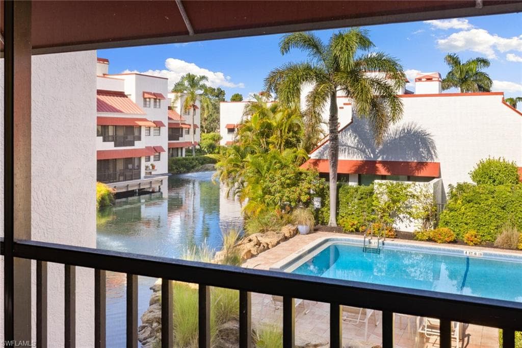 629 Serendipity Dr 629, Naples, FL 34108-27