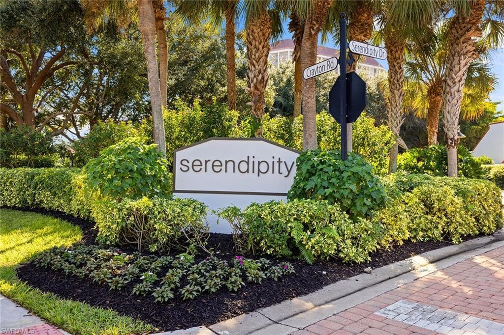 629 Serendipity Dr 629, Naples, FL 34108-31