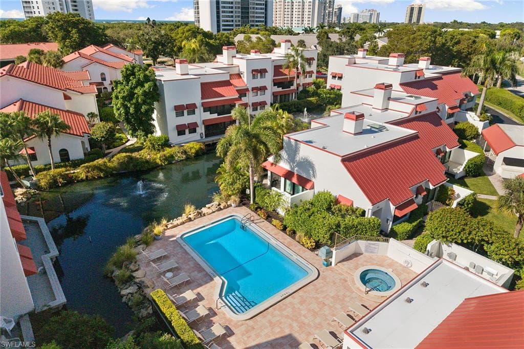 629 Serendipity Dr 629, Naples, FL 34108-34