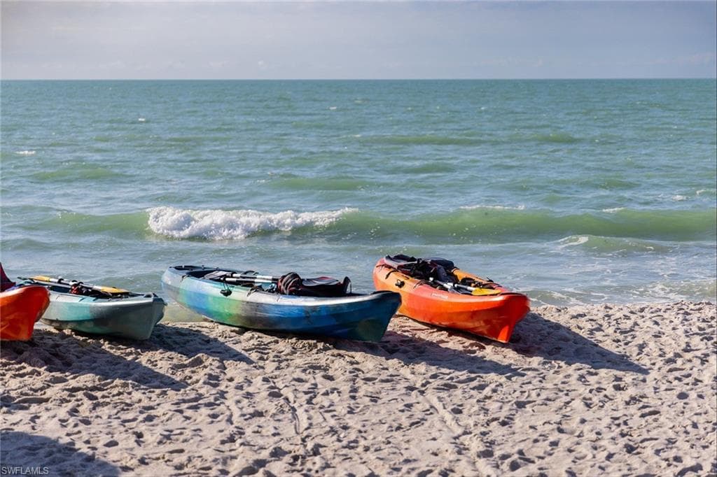 629 Serendipity Dr 629, Naples, FL 34108-39