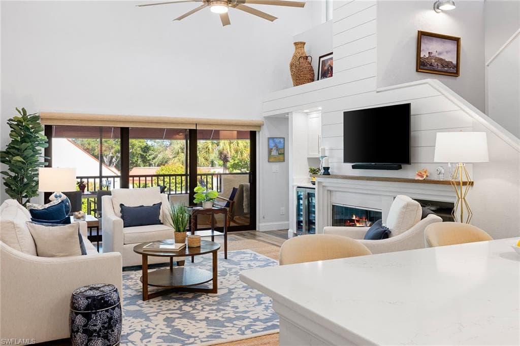 629 Serendipity Dr 629, Naples, FL 34108-4