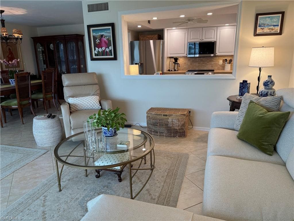 2880 Gulf Shore Blvd N 404, Naples, FL 34103-8