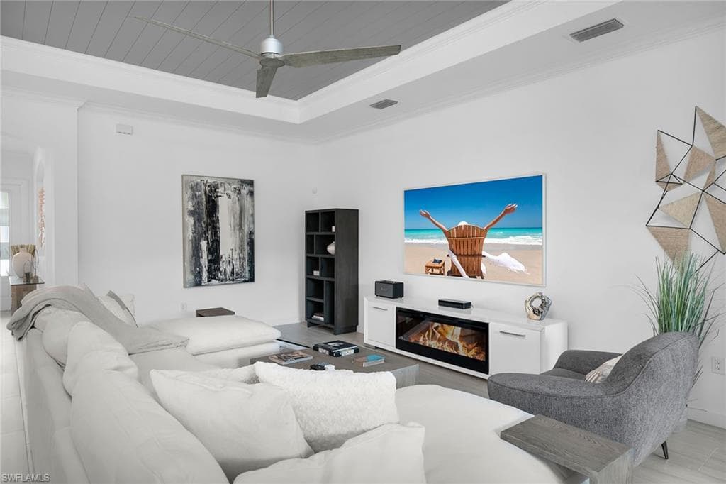 3150 Heather Glen Ct, Naples, FL 34114-15