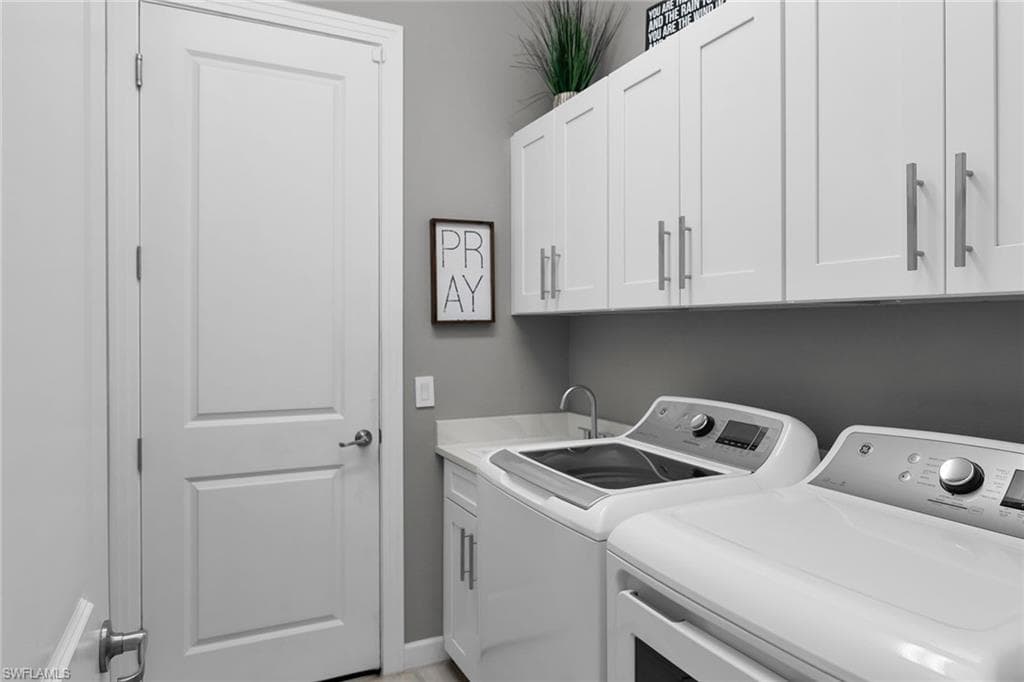 3150 Heather Glen Ct, Naples, FL 34114-29