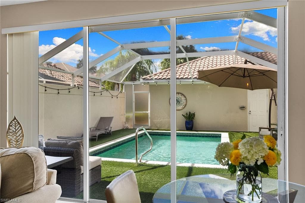 3540 Islandwalk Cir, Naples, FL 34119-8