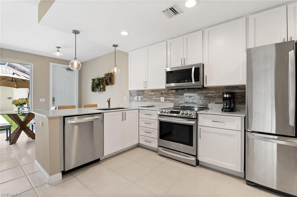 3540 Islandwalk Cir, Naples, FL 34119-9