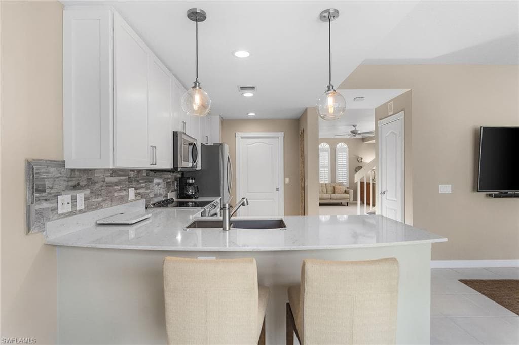 3540 Islandwalk Cir, Naples, FL 34119-12