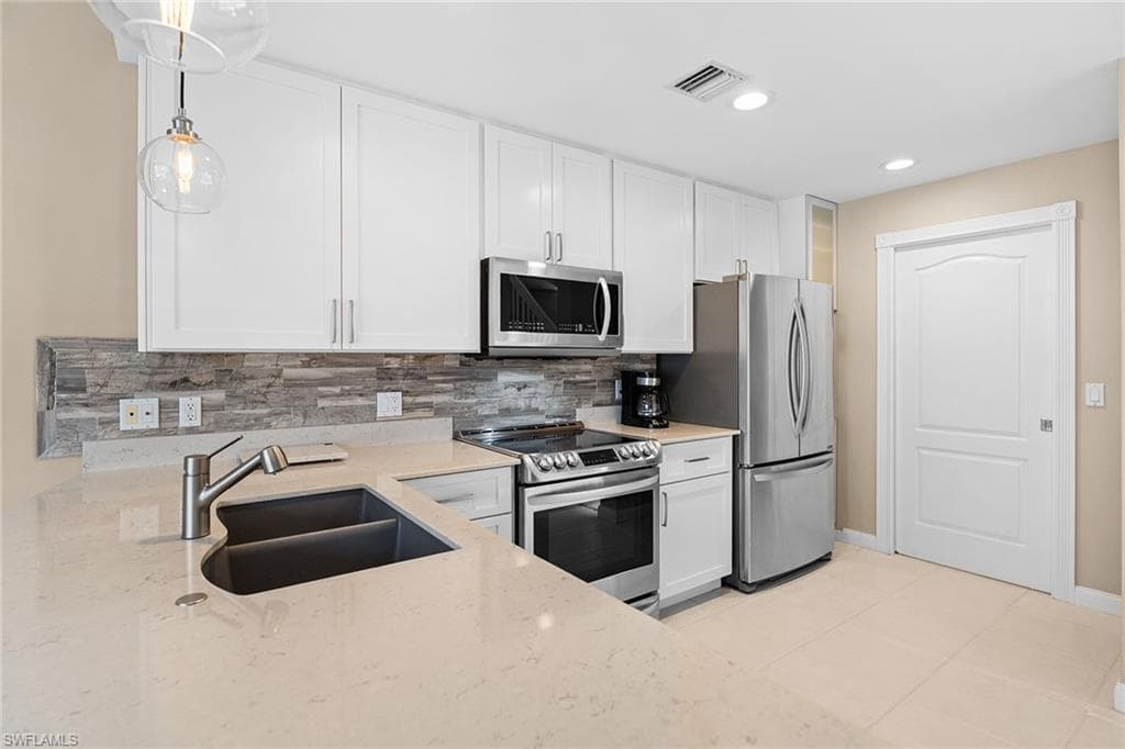 3540 Islandwalk Cir, Naples, FL 34119-15