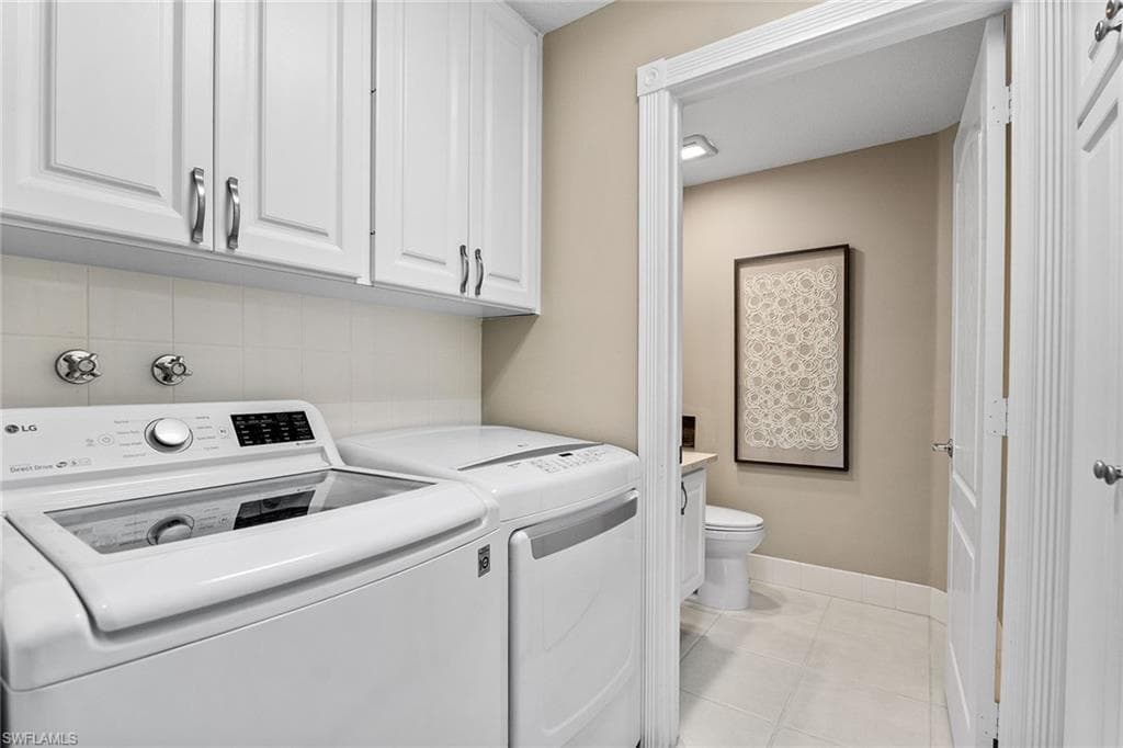 3540 Islandwalk Cir, Naples, FL 34119-16