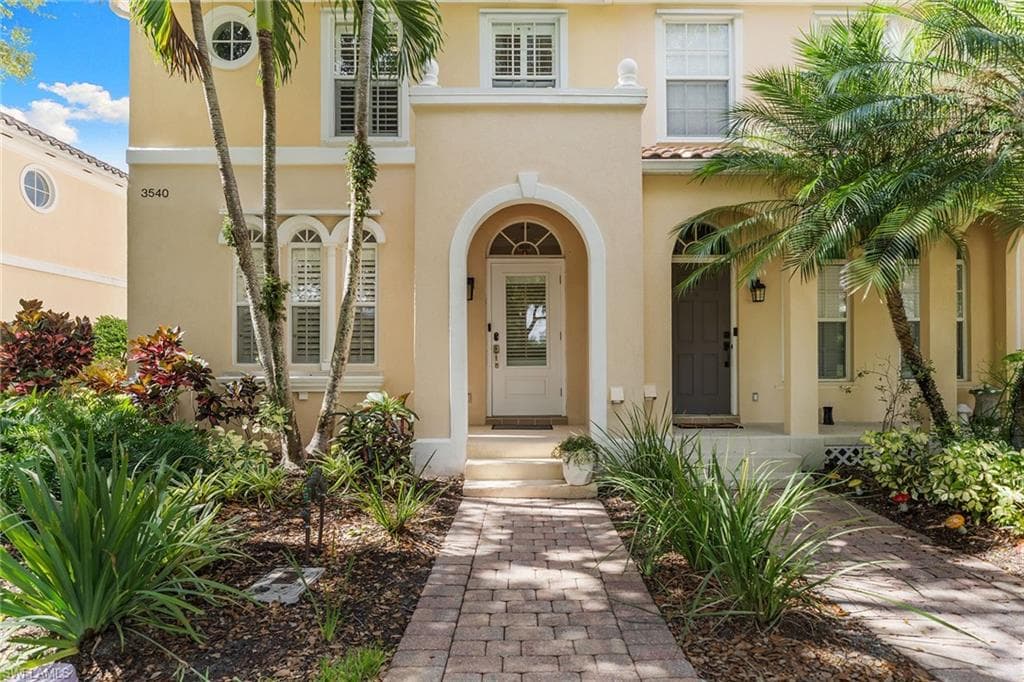 3540 Islandwalk Cir, Naples, FL 34119-1