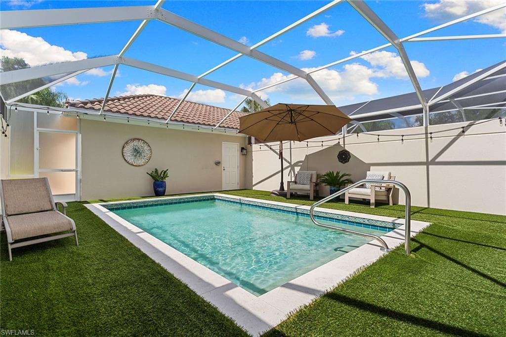 3540 Islandwalk Cir, Naples, FL 34119-28