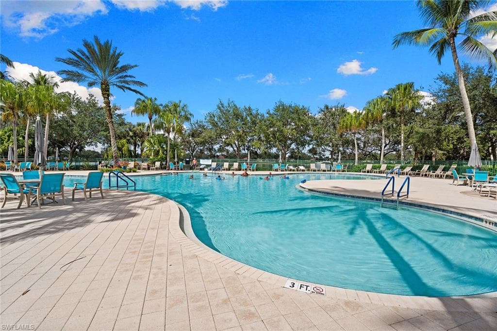 3540 Islandwalk Cir, Naples, FL 34119-35