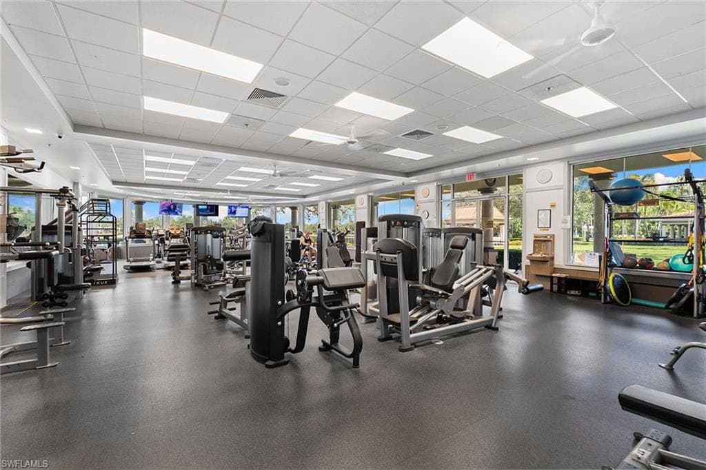 3540 Islandwalk Cir, Naples, FL 34119-39