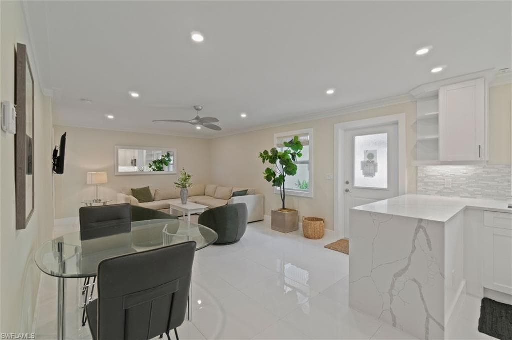 603 12th Ave S, Naples, FL 34102-3