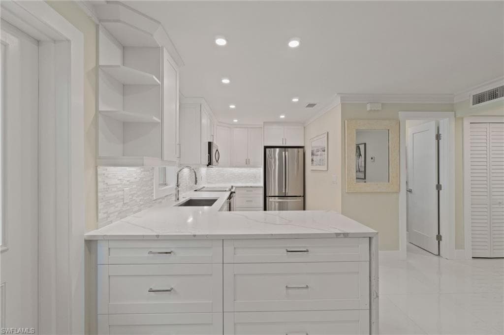 603 12th Ave S, Naples, FL 34102-4