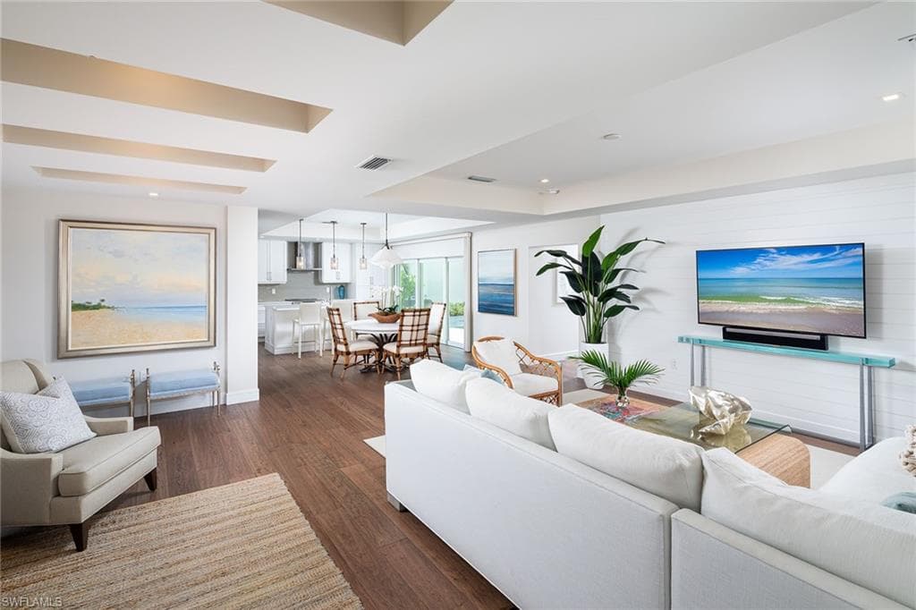 4830 West Blvd, Naples, FL 34103-3