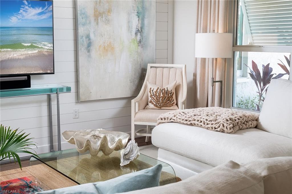 4830 West Blvd, Naples, FL 34103-6