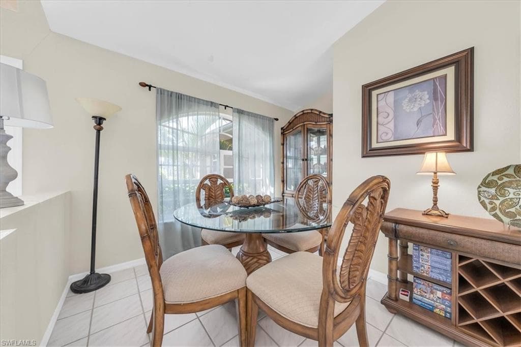 2569 27th Ave, Cape Coral, FL 33914-9