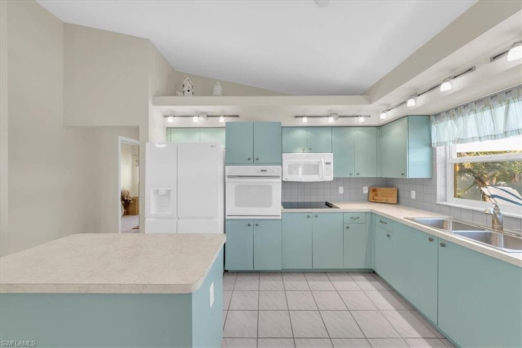 2569 27th Ave, Cape Coral, FL 33914-13