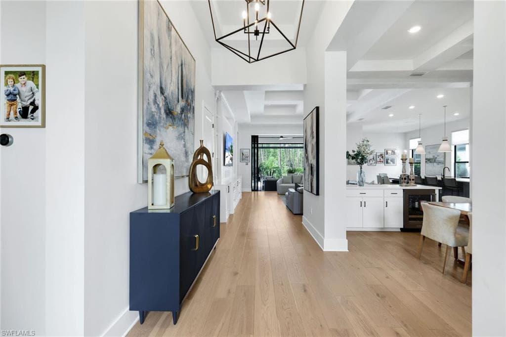 16221 Verilyn Cir, Naples, FL 34110-8