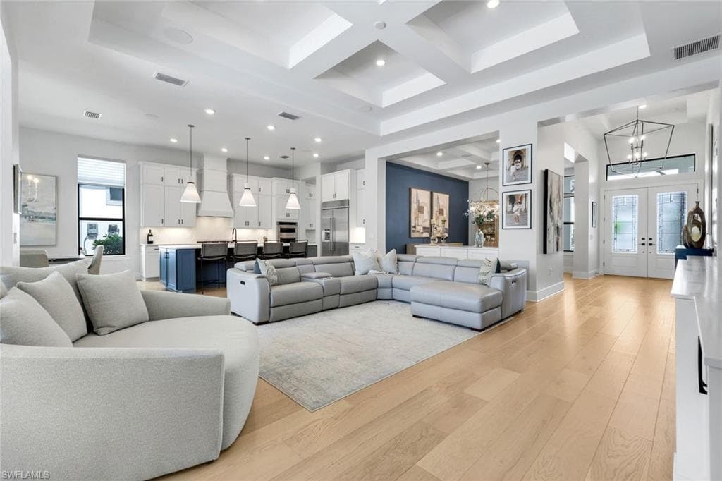 16221 Verilyn Cir, Naples, FL 34110-12