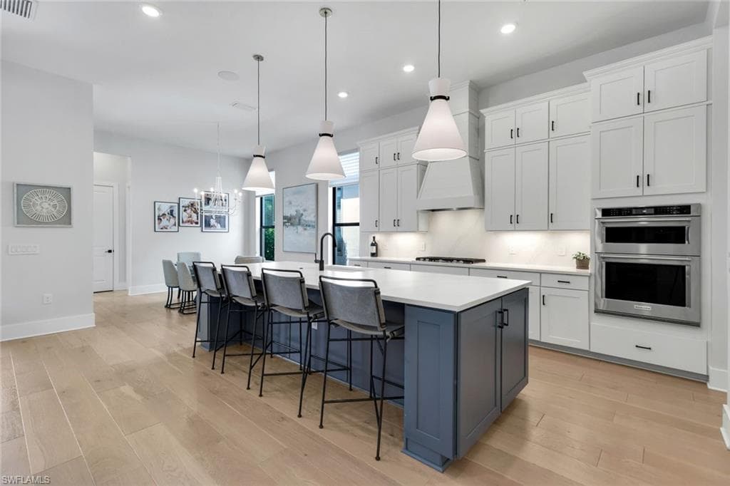 16221 Verilyn Cir, Naples, FL 34110-14