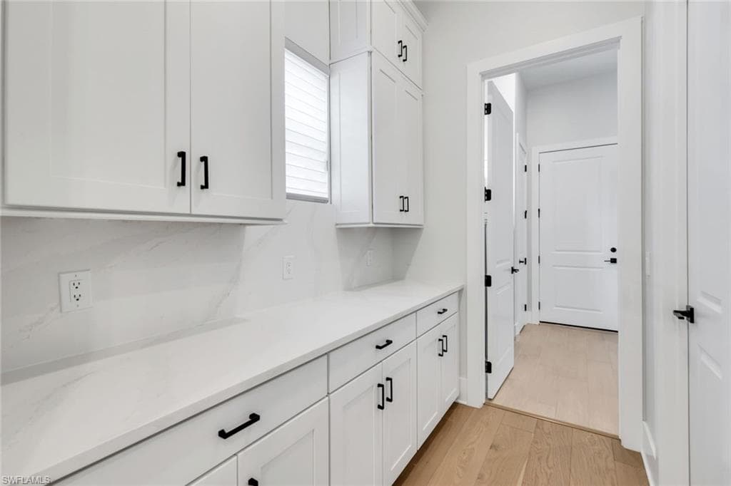 16221 Verilyn Cir, Naples, FL 34110-35