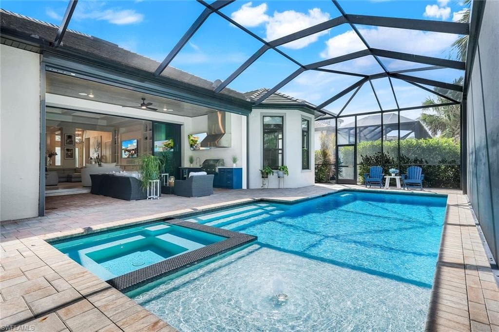 16221 Verilyn Cir, Naples, FL 34110-41